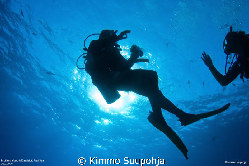 Two divers by Kimmo Suupohja 