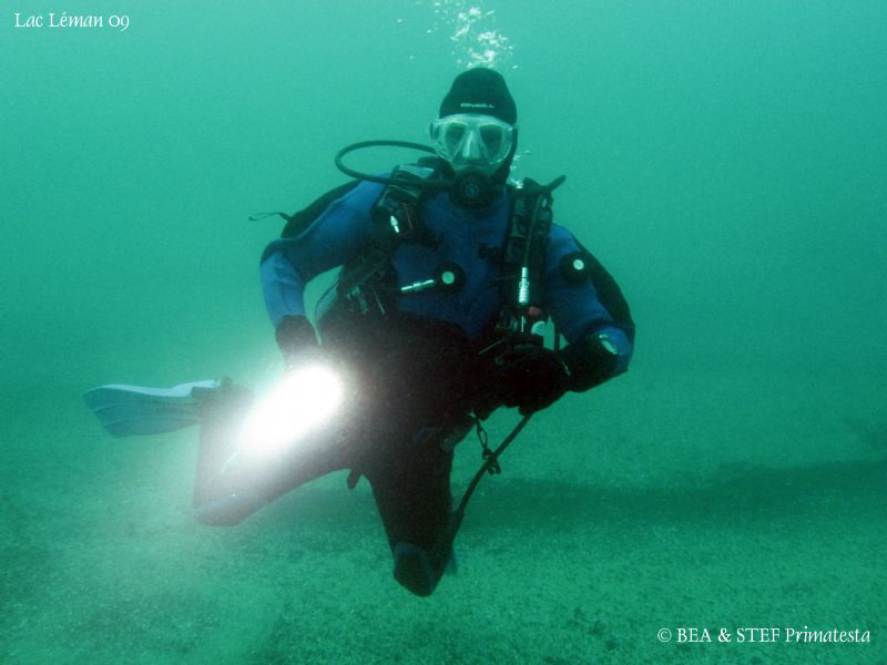 My buddy Didier. Geneva Lake. Canon Ixus 980 & Ikelite wi... by Stéphane Primatesta 