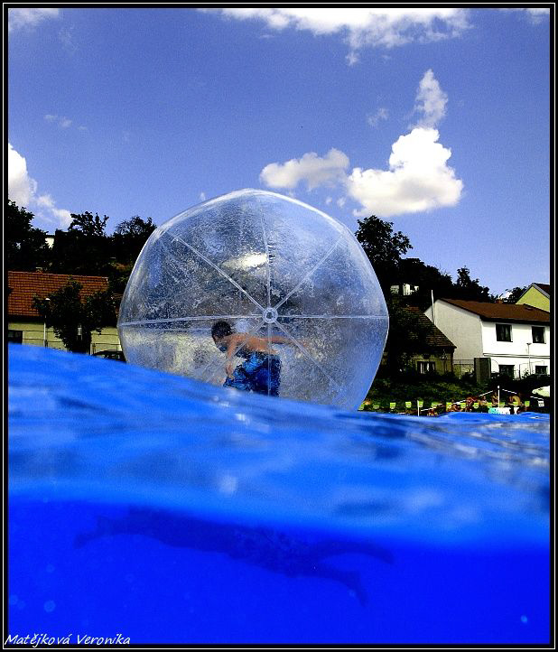 Aqua ball by Veronika Matějková 