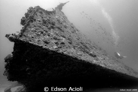 Shipwreck Itapagé located on the southern coast of Maceió... by Edson Acioli 