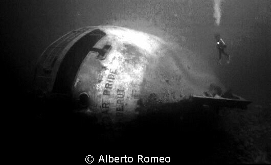 In 1980's I and my team haved the opportunity to dive on ... by Alberto Romeo 