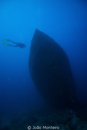 Visiting KWARCIT (AKA BORIS) Wreck @ Sal Is. by João Monteiro 