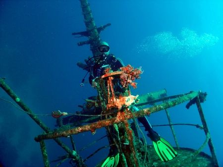 Salem Express, Red Sea. SONY DCS-P10 with 16mm MMII lense. by Henrik Gram Rasmussen 