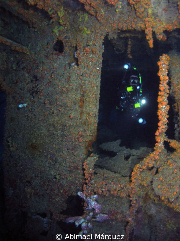 Carlos at Wit Shoal, St. Thomas by Abimael Márquez 