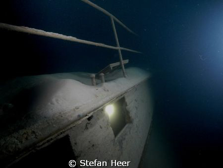 Lediwrack 28.02.2010
Old wreck in the lake of Walensee i... by Stefan Heer 