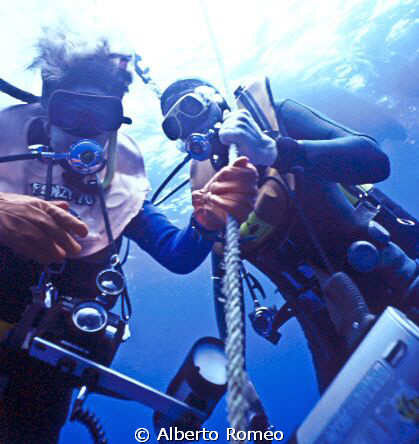 Deco-stop after deep diving on Capua wreck in  early 1980's. by Alberto Romeo 