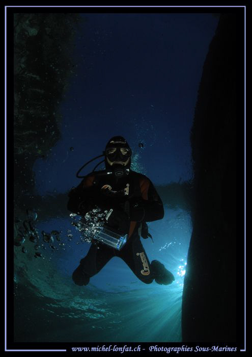 Diver in the Verzasca River... Que du bonheur... :O).... by Michel Lonfat 
