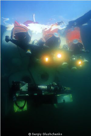 UW-submarin Picees on the lake Bajkal by Sergiy Glushchenko 