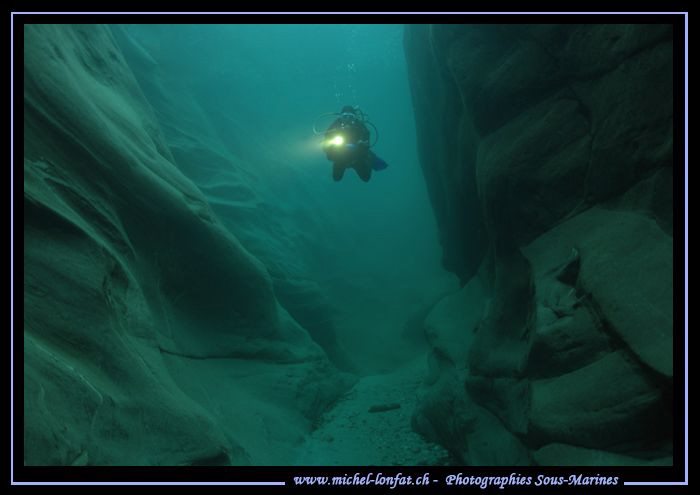 My wife Caroline diving the Verzasca River... Que du bonh... by Michel Lonfat 