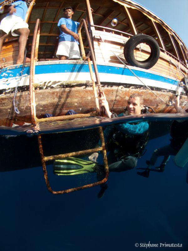 End of dive. Canon G10, Dyron 12mm fisheye. by Bea & Stef Primatesta 