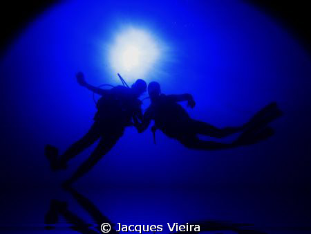 Two Lovers in early morning sun by Jacques Vieira 