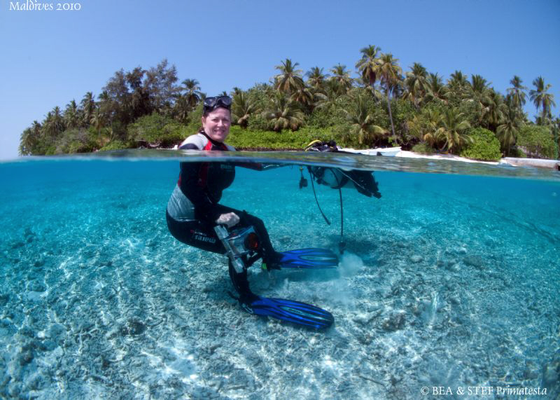Bea ready for the house reef dive. In 1998, because of El... by Bea & Stef Primatesta 