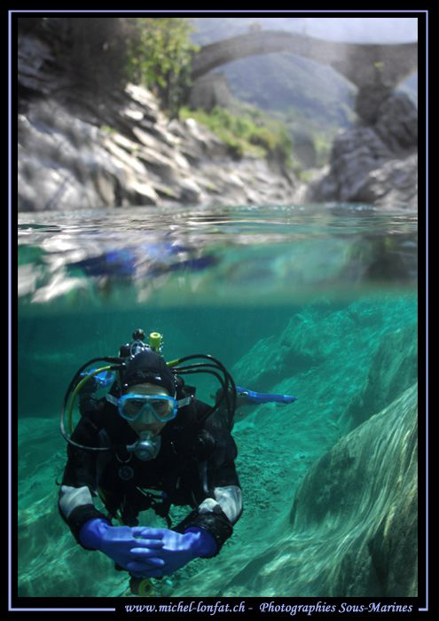 Diving the Verzasca River - Under the Bridge... Que du bo... by Michel Lonfat 