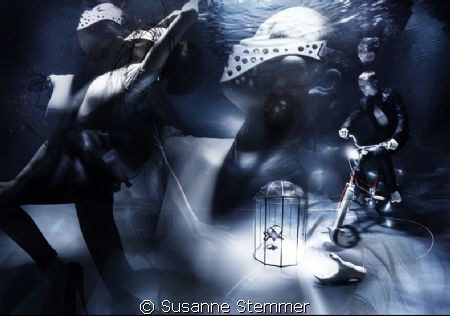 underwater fashion photography for SEE'YA magazine - see ... by Susanne Stemmer 