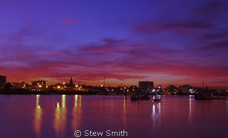 River Itchen sunset in Southampton. by Stew Smith 