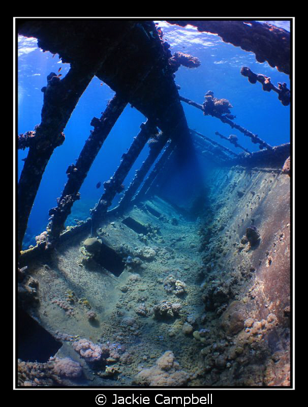 Prom deck of the Umbria in Sudan.
Canon ixus 100, fishey... by Jackie Campbell 