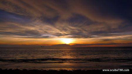 Sunset over koh lanta looking out at  koh haa on loy krat... by Tim Ho 