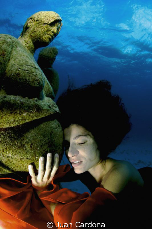 underwater Art...fellings by Juan Cardona 