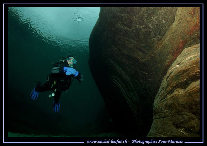 Verzasca River... Que du bonheur... :O)... by Michel Lonfat 