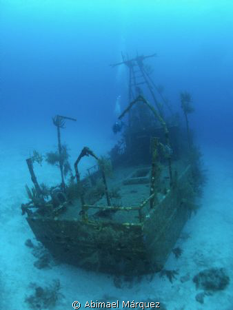 The Wreck &  Evelio by Abimael Márquez 
