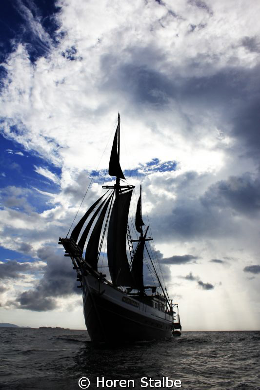 Safari boat Ondina in Raja Ampat by Horen Stalbe 