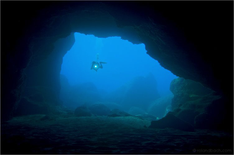 "the entrance"
At the entrance of the cave moon pool on ... by Roland Bach 