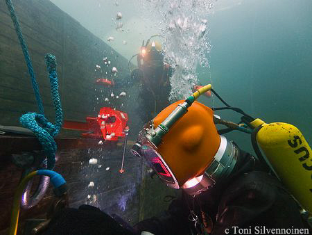 Training welder, Lohja finland, Luksia diving school. by Toni Silvennoinen 