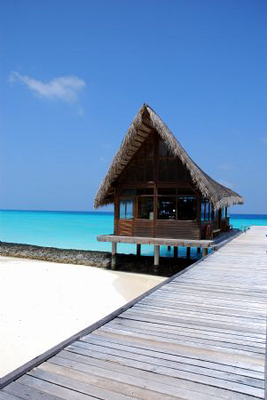 Dive Center @ Kuramathi by Andy Kutsch 