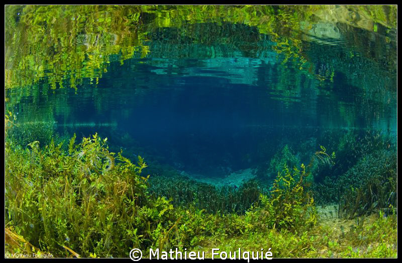 where's the over where's the under ? by Mathieu Foulquié 