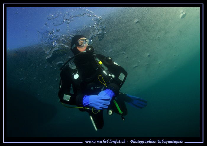 Bernard under the Ice... Que du bonheur... :O)... by Michel Lonfat 
