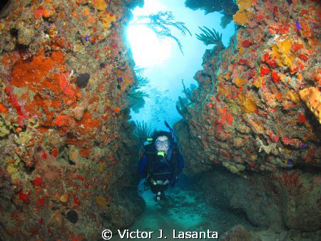 Having Fun at the Laberinto de Marta in Tourmarine Reef a... by Victor J. Lasanta 