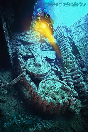 Solomon Islands, Ghizo, wreck with tanks, Nik.RS.
via ph... by Manfred Bail 