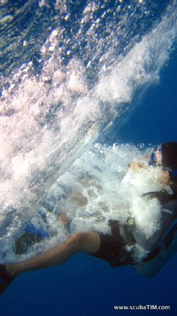 SPLASH!

Canon IXUS95is standard housing, no flash, no ... by Tim Ho 