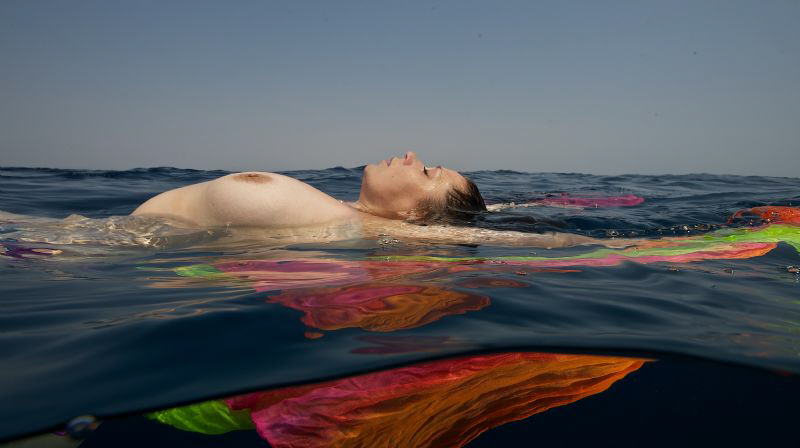 just relaxing by Lucie Drlikova 