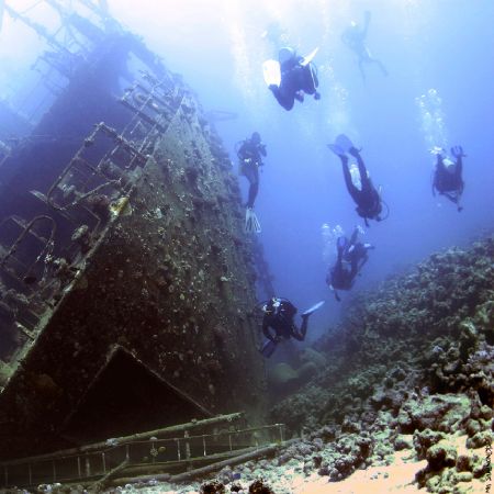 Giannis D. Gubal, Red Sea. Original size 2048x2048 pixels. by Dan Ashkenasi 