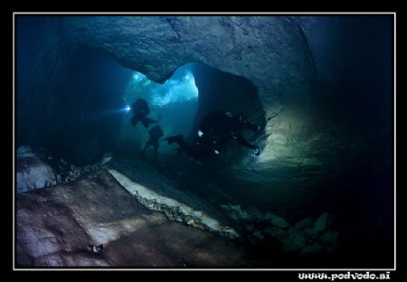 entrance to the cave in 6 degreese  celsius by Miro Polensek 
