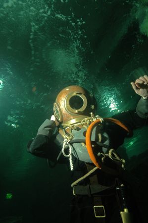 Diving in historic diving gear, this old seibe gorman set... by Grant Kennedy 