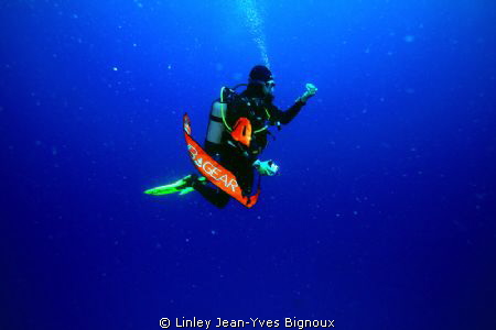 Wide Open Ocean ,Australia ,Melbourne EOS 7D by Linley Jean-Yves Bignoux 