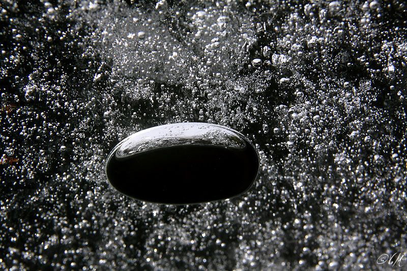 Bubble under the  ice by Veronika Matějková 