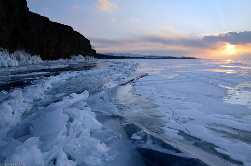 frozen sunset by Mathieu Foulquié 
