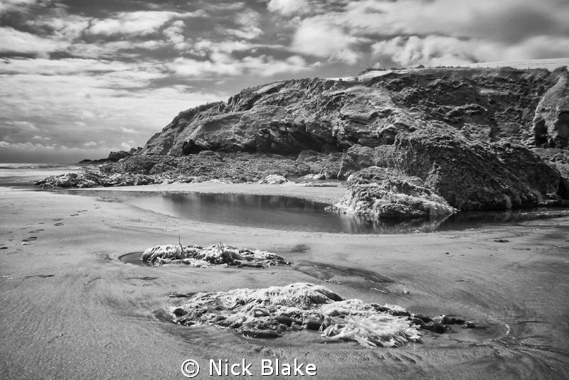 Cornwall coastal view at low tide, Divefest 2012, Pentewa... by Nick Blake 