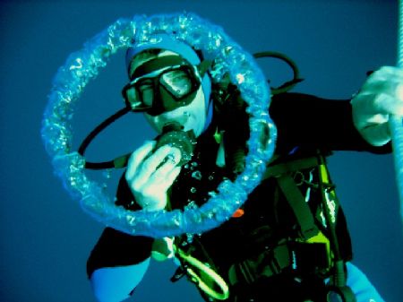Decompression stops don´t have to be boring! This picture... by Steven Withofs 