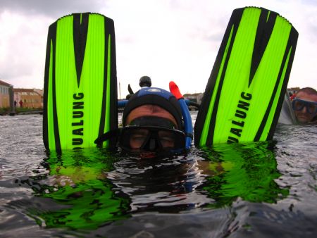 Pushing a tired diver in an Open Water Course. Grevelinge... by Ronald Slooter 