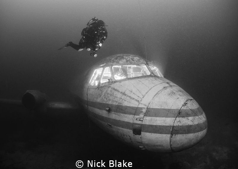 Jet Plane and Diver, Capernwray.
2 inon strobes and remo... by Nick Blake 