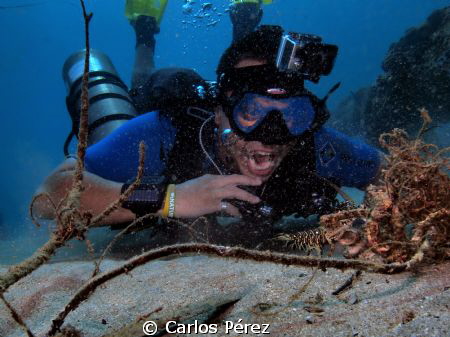 "Looking for a caption for this one"?? Manuel Cruz in clo... by Carlos Pérez 