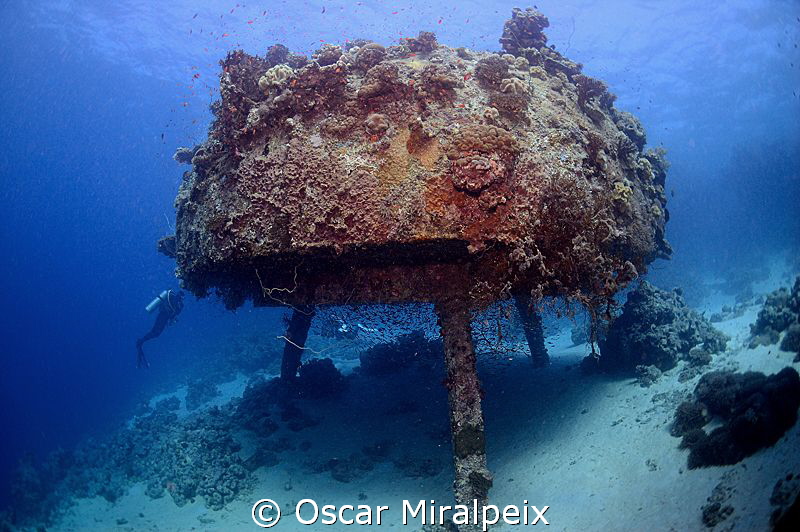 jacques cousteau precontinent by Oscar Miralpeix 