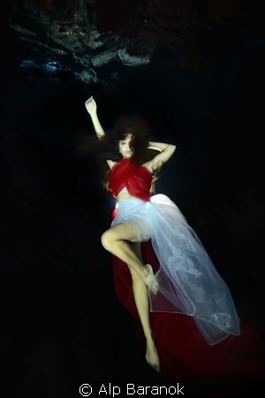 Underwater modelling. by Alp Baranok 
