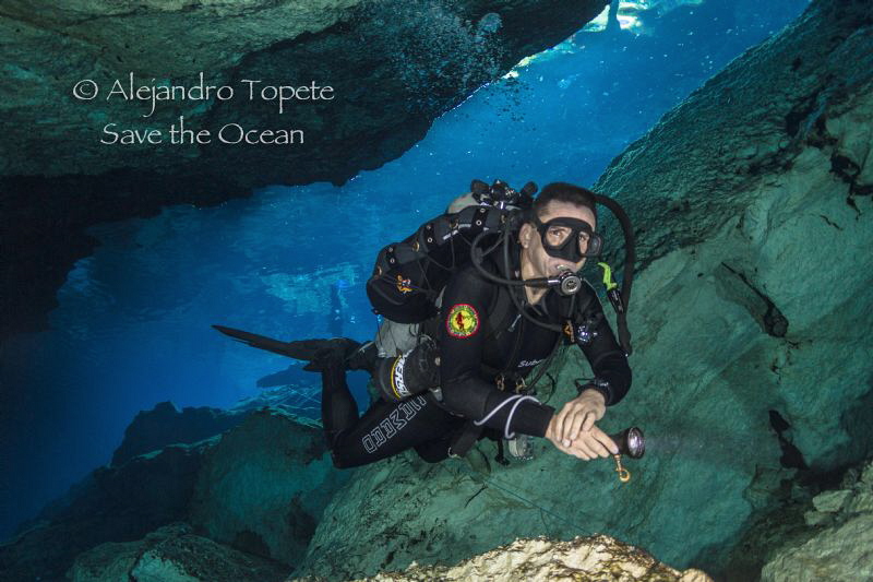 Sacred Cenote entrance, Chac mool Cenote by Alejandro Topete 