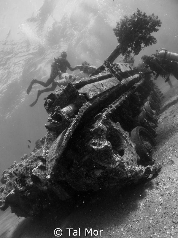 Tank in Aqaba - My shots are uploaded just for fun and te... by Tal Mor 