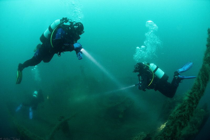 lightsabers on El Grillo wreck_natural light_iceland by Mathieu Foulquié 
